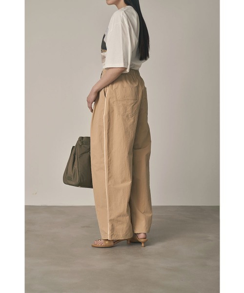 marjour（マージュール）の「WATER-REPELLENT PANTS（その他パンツ・レディース・ベージュ/オフホワイト・M）」の16枚目の写真
