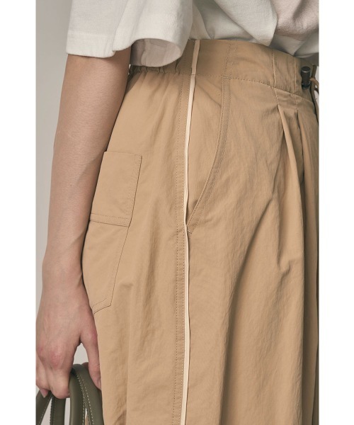 marjour（マージュール）の「WATER-REPELLENT PANTS（その他パンツ・レディース・ベージュ/オフホワイト・M）」の17枚目の写真