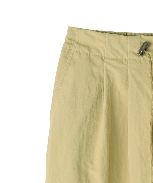 marjour（マージュール）の「WATER-REPELLENT PANTS（その他パンツ・レディース・ベージュ/オフホワイト・M）」の22枚目の写真