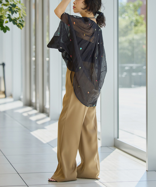 IENA LA BOUCLE(イエナラブークル)の「IENA LA BOUCLE フラワー刺繍ボレロブラウス(シャツ/ブラウス・レディース・ブラック・FREE)」の11枚目の写真