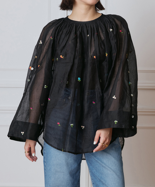 IENA LA BOUCLE(イエナラブークル)の「IENA LA BOUCLE フラワー刺繍ボレロブラウス(シャツ/ブラウス・レディース・ブラック・FREE)」の13枚目の写真