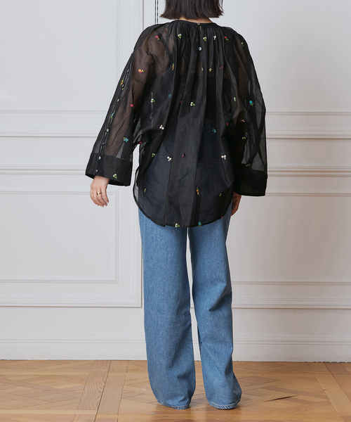 IENA LA BOUCLE(イエナラブークル)の「IENA LA BOUCLE フラワー刺繍ボレロブラウス(シャツ/ブラウス・レディース・ブラック・FREE)」の22枚目の写真