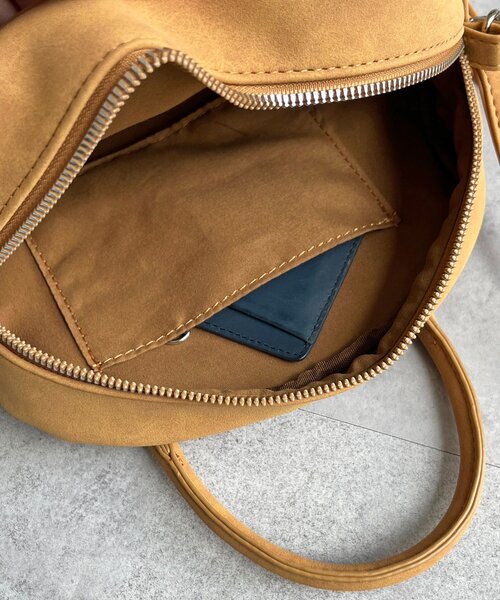 CPCM(シーピーシーエム)の「フロントポケットボストンバッグ(ボストンバッグ・レディース・アイボリー/ブラック/ブラウン/キャメル・FREE)」の9枚目の写真