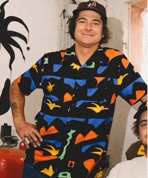 VOLCOM（ボルコム）の「【VOLCOM/ボルコム】Arthur Longo Shirt/総柄半袖オープンカラーシャツ（シャツ/ブラウス・メンズ・ブラック・MEDIUM）」の4枚目の写真