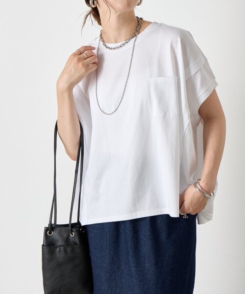 Jena espace merveilleux(ジェナ エスパスメルヴェイユ)の「バックファスナーポケットT(Tシャツ/カットソー・レディース・ブルー/オフホワイト/ブラック・FREE)」の1枚目の写真