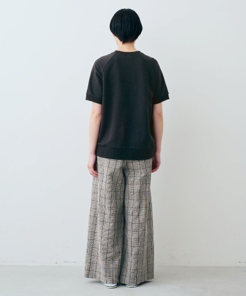 THREE FIFTY STANDARD(スリーフィフティースタンダード)の「THREE FIFTY STANDARD 半袖ミニ裏毛のロゴトップス(Tシャツ/カットソー・レディース・ブラック/ライトグレー・M/L/LL)」の12枚目の写真