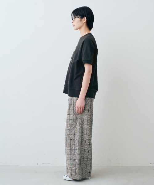 THREE FIFTY STANDARD(スリーフィフティースタンダード)の「THREE FIFTY STANDARD 半袖ミニ裏毛のロゴトップス(Tシャツ/カットソー・レディース・ブラック/ライトグレー・M/L/LL)」の11枚目の写真