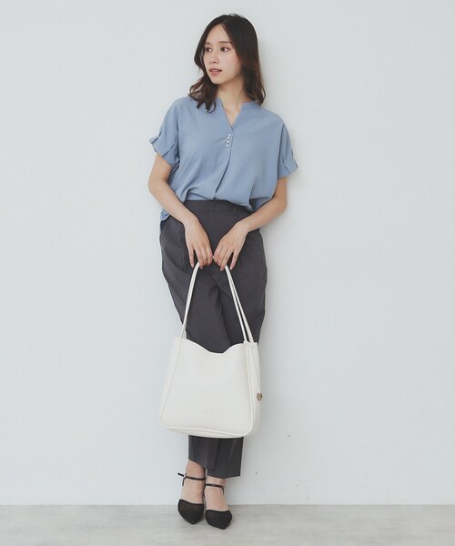 index（インデックス）の「【A4サイズ収納可能】コインチャーム付きトートバッグ（トートバッグ・レディース・ベージュ/ホワイト/ブラック・00）」の4枚目の写真