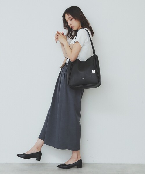 index（インデックス）の「【A4サイズ収納可能】コインチャーム付きトートバッグ（トートバッグ・レディース・ベージュ/ホワイト/ブラック・00）」の7枚目の写真