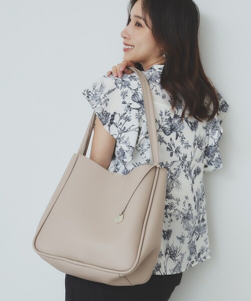 index（インデックス）の「【A4サイズ収納可能】コインチャーム付きトートバッグ（トートバッグ・レディース・ベージュ/ホワイト/ブラック・00）」の8枚目の写真