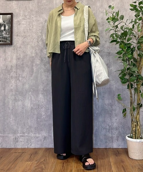 Right-on(ライトオン)の「HONEYSUCKLE ROSE(ハニーサックルローズ)【レディース】【ラク&軽い】ワイドイージーパンツ/セットアップ対応(ウエストゴム/軽量)(その他パンツ・レディース・ブルー/ブラウン/ダークグレー・M/L)」の21枚目の写真