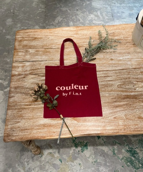 F i.n.t（フィント）の「【A4サイズ/500mlペットボトル収納可】ロゴプリントカラートートバッグ【製品染め】（トートバッグ・レディース・オフホワイト/ライトブルー/ライトピンク/レッド/ラベンダー・FREE）」の5枚目の写真