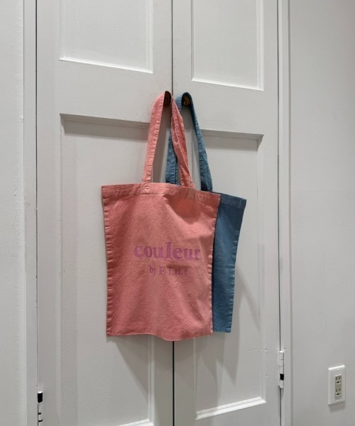 F i.n.t（フィント）の「【A4サイズ/500mlペットボトル収納可】ロゴプリントカラートートバッグ【製品染め】（トートバッグ・レディース・オフホワイト/ライトブルー/ライトピンク/レッド/ラベンダー・FREE）」の7枚目の写真