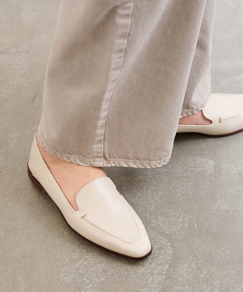 LE TALON（ルタロン）の「《追加》スクエアステッチソフトローファー（ローファー・レディース・アイボリー/ブラウン・21.5/22cm/22.5cm/23cm/23.5cm/24cm/24.5cm/25cm/25.5cm/26cm）」の10枚目の写真