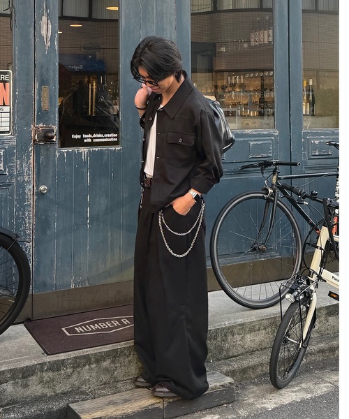 MandO（Auntie Rosa）（エムオー）の「クロスタックバギーワイドスラックス/ストライプ&無地/セットアップ着用可（スラックス・メンズ・ブラウン/ブラック系その他/ブラック/グレー系その他・MEDIUM/SMALL/LARGE）」の10枚目の写真