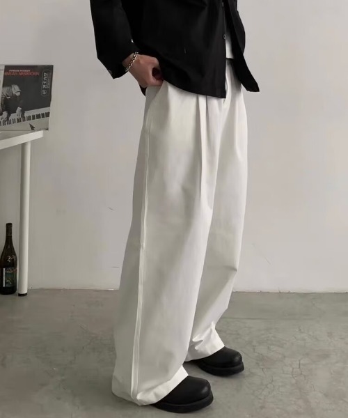 link lot(リンクロット)の「【ウエストバッグゴム】ルーズシルエットストレートトラウザーパンツ(チノパンツ・メンズ・ブラック/ホワイト/ベージュ・M/L)」の2枚目の写真