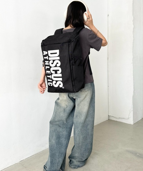 DISCUS(ディスカス)の「DISCUS/ディスカス 撥水 BOX デイパック/バックパック リュック/ロゴプリント/容量 約25リットル(バックパック/リュック・レディース・ブラック×ブラック/ブラック×ホワイト・FREE)」の6枚目の写真