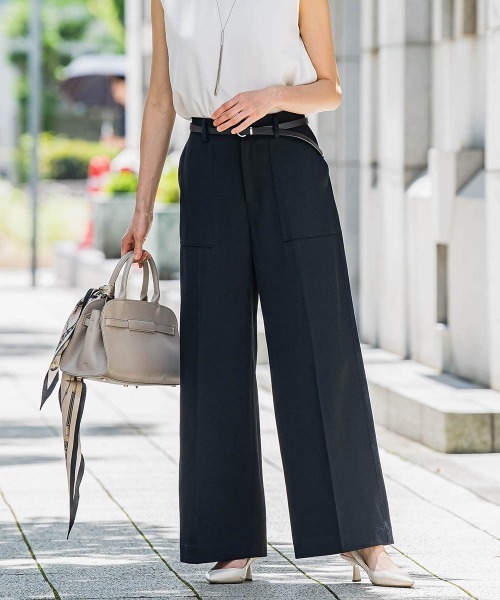 LAUTREAMONT(ロートレアモン)の「タックレスワイドチノパンツ≪洗濯機で洗える≫(チノパンツ・レディース・ブラック/キャメル・7号/9号/11号)」の1枚目の写真