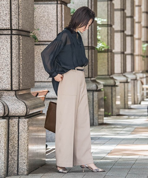 LAUTREAMONT(ロートレアモン)の「タックレスワイドチノパンツ≪洗濯機で洗える≫(チノパンツ・レディース・ブラック/キャメル・7号/9号/11号)」の4枚目の写真