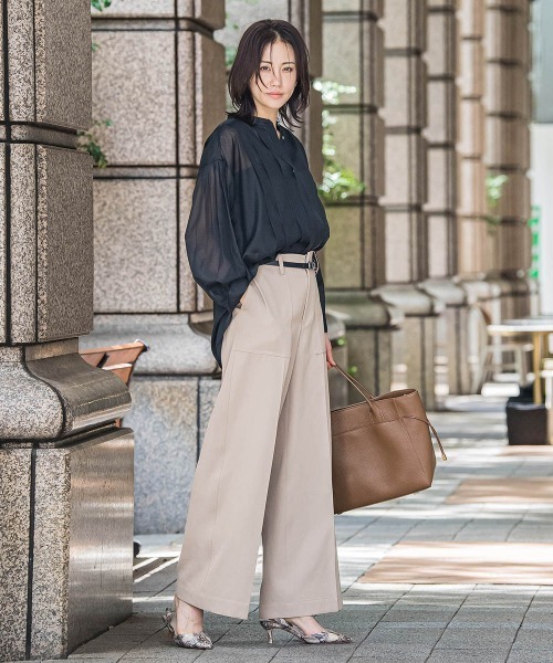 LAUTREAMONT(ロートレアモン)の「タックレスワイドチノパンツ≪洗濯機で洗える≫(チノパンツ・レディース・ブラック/キャメル・7号/9号/11号)」の9枚目の写真