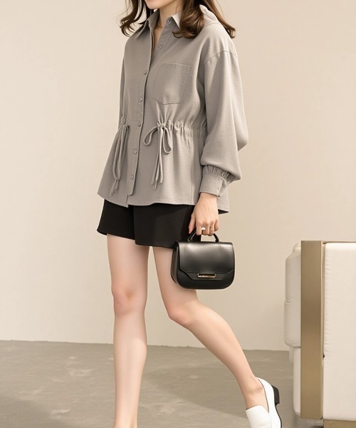cammie(キャミー)の「ドローストリングオーバーサイズシャツ(シャツ/ブラウス・レディース・サックスブルー/グレー・MEDIUM/LARGE)」の6枚目の写真