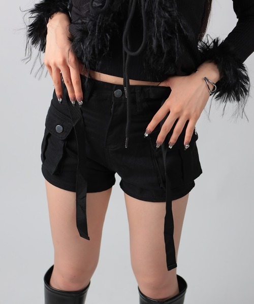 NANAHACHI(ナナハチ)の「ベルト付き コンパクトカーゴショートパンツ(カーゴパンツ・レディース・ブラック/ベージュ・SMALL/MEDIUM)」の9枚目の写真