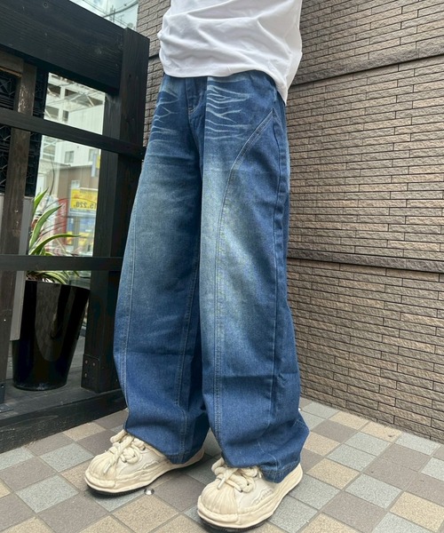 ATMARK(アットマーク)の「【ZOZO限定】ヴィンテージカーブデニムパンツ(デニムパンツ・レディース・ブラック/ブルー/カモフラージュ/レオパード・MEDIUM/LARGE/X-LARGE/SMALL)」の13枚目の写真