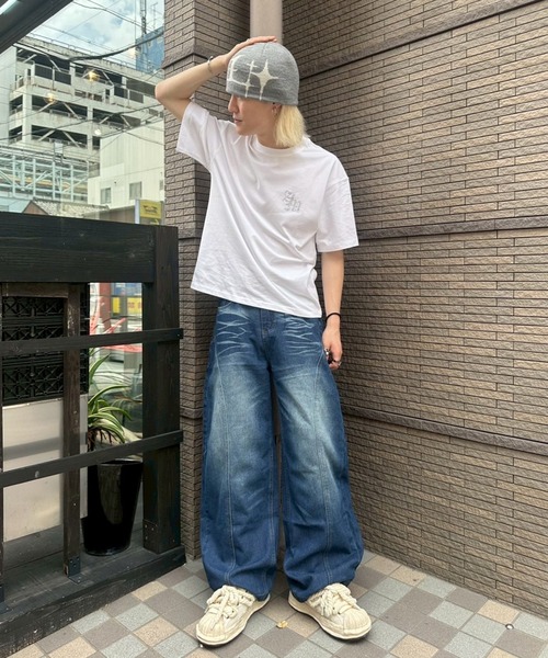 ATMARK(アットマーク)の「【ZOZO限定】ヴィンテージカーブデニムパンツ(デニムパンツ・レディース・ブラック/ブルー/カモフラージュ/レオパード・MEDIUM/LARGE/X-LARGE/SMALL)」の16枚目の写真