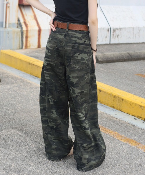 ATMARK(アットマーク)の「【ZOZO限定】ヴィンテージカーブデニムパンツ(デニムパンツ・レディース・ブラック/ブルー/カモフラージュ/レオパード・MEDIUM/LARGE/X-LARGE/SMALL)」の19枚目の写真