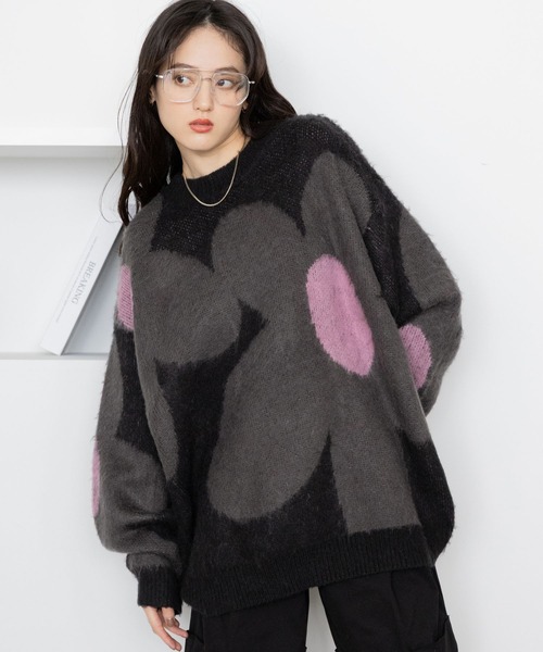 RAGEBLUE（レイジブルー）の「選べるシルエット/シャギーフラワーニット（ニット/セーター・レディース・ブラウン/アイボリー/ブラック/グレー/ピンク/ブルー・MEDIUM/LARGE）」の3枚目の写真