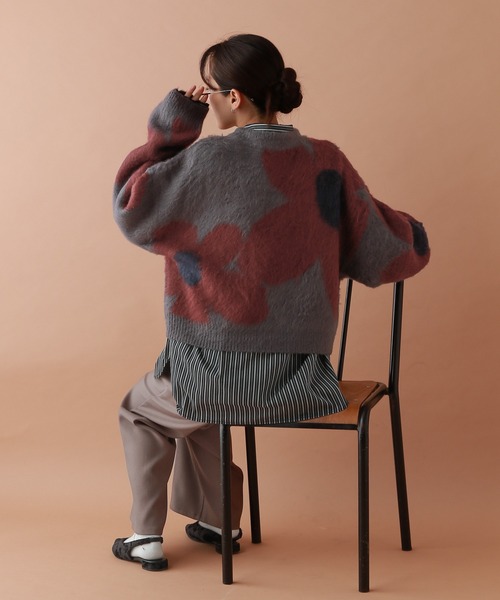 RAGEBLUE（レイジブルー）の「選べるシルエット/シャギーフラワーニット（ニット/セーター・レディース・ブラウン/アイボリー/ブラック/グレー/ピンク/ブルー・MEDIUM/LARGE）」の21枚目の写真