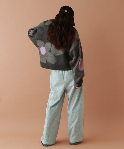 RAGEBLUE（レイジブルー）の「選べるシルエット/シャギーフラワーニット（ニット/セーター・レディース・ブラウン/アイボリー/ブラック/グレー/ピンク/ブルー・MEDIUM/LARGE）」の9枚目の写真