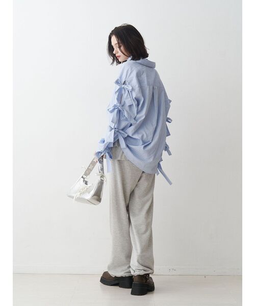 jouetie(ジュエティ)の「【WEB限定】リボンスリーブBIGシャツ(シャツ/ブラウス・レディース・ブラック/ブルー・MEDIUM)」の12枚目の写真