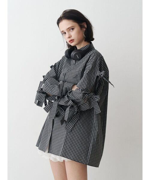 jouetie(ジュエティ)の「【WEB限定】リボンスリーブBIGシャツ(シャツ/ブラウス・レディース・ブラック/ブルー・MEDIUM)」の3枚目の写真