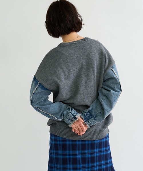 A.D.C.L.（エーディーシーエル）の「刺繍ロゴ入り 袖デニム切替 ニットプルオーバー（ニット/セーター・レディース・ブラック/チャコールグレー・M/L）」の18枚目の写真