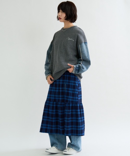 A.D.C.L.（エーディーシーエル）の「刺繍ロゴ入り 袖デニム切替 ニットプルオーバー（ニット/セーター・レディース・ブラック/チャコールグレー・M/L）」の22枚目の写真