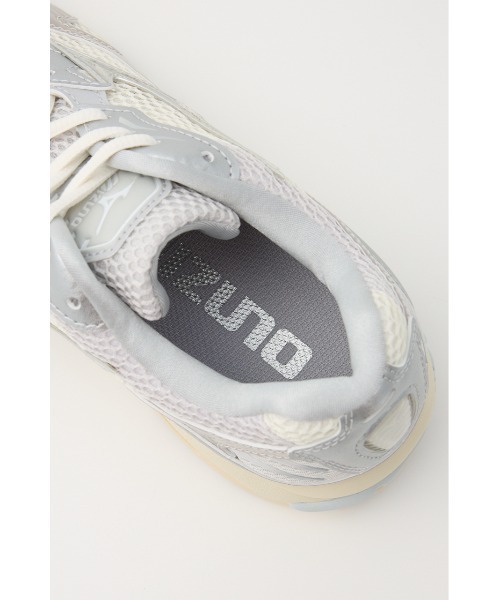 MIZUNO（ミズノ　）の「WAVE RIDER 10（スニーカー・レディース・シルバー/レッド・23cm/23.5cm/24cm/24.5cm/25cm）」の19枚目の写真