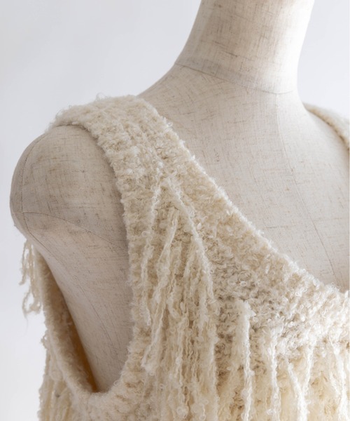 EN NEUME(エンノイム)の「Fringe Knit Bustier(ベスト・レディース・ブラウン/アイボリー/チャコール・FREE)」の17枚目の写真