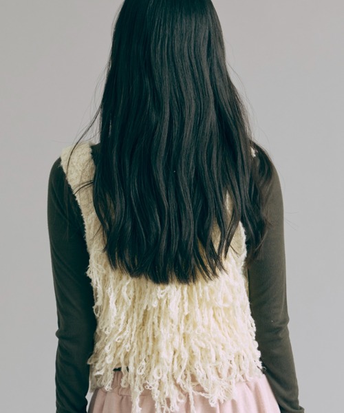 EN NEUME(エンノイム)の「Fringe Knit Bustier(ベスト・レディース・ブラウン/アイボリー/チャコール・FREE)」の8枚目の写真