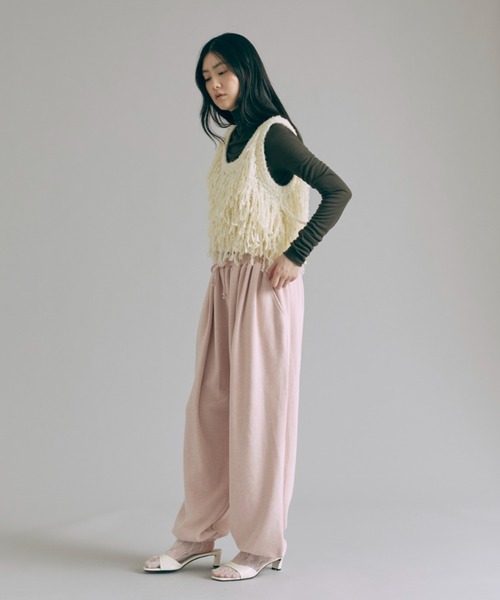EN NEUME(エンノイム)の「Fringe Knit Bustier(ベスト・レディース・ブラウン/アイボリー/チャコール・FREE)」の11枚目の写真