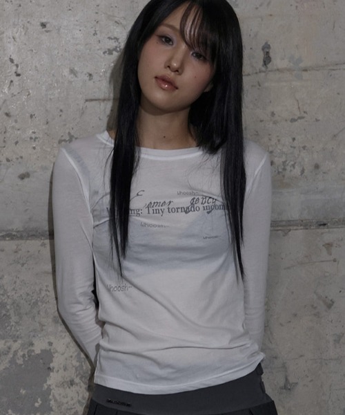 fancyclub バッククロスオーバーサイズカラーTシャツ (ホワイト) fancyclub バッククロスオーバーサイズカラーTシャツ (ホワイト