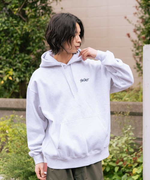 BEN DAVIS(ベンデイビス)の「【BEN DAVIS/ベンデイビス】【すっきりとした一枚どりフードパターン】ワンポイント刺繍 裏起毛フーディー ヘビーウェイトスウェット プルオーバーパーカー ユニセックス(パーカー・メンズ・ブラック/ダークグリーン/グレー・MEDIUM/LARGE/X-LARGE)」の9枚目の写真