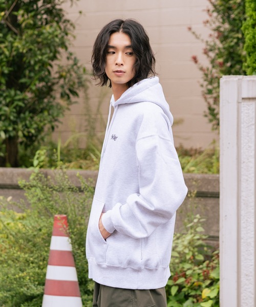 BEN DAVIS(ベンデイビス)の「【BEN DAVIS/ベンデイビス】【すっきりとした一枚どりフードパターン】ワンポイント刺繍 裏起毛フーディー ヘビーウェイトスウェット プルオーバーパーカー ユニセックス(パーカー・メンズ・ブラック/ダークグリーン/グレー・MEDIUM/LARGE/X-LARGE)」の10枚目の写真
