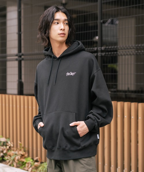 BEN DAVIS(ベンデイビス)の「【BEN DAVIS/ベンデイビス】【すっきりとした一枚どりフードパターン】ワンポイント刺繍 裏起毛フーディー ヘビーウェイトスウェット プルオーバーパーカー ユニセックス(パーカー・メンズ・ブラック/ダークグリーン/グレー・MEDIUM/LARGE/X-LARGE)」の22枚目の写真