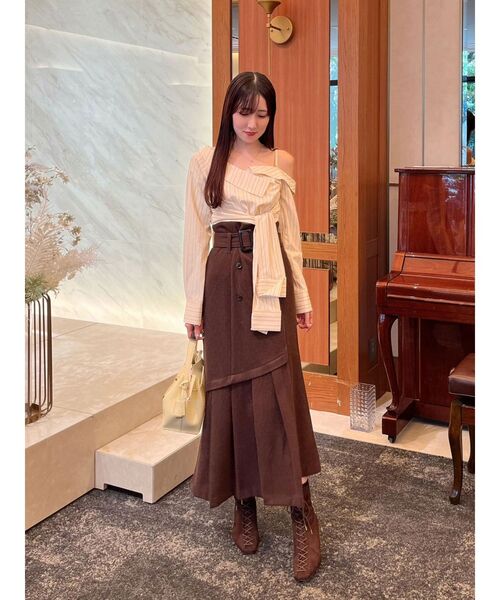 MERCURYDUO(マーキュリーデュオ)の「アシメタックトレンチスカート(スカート・レディース・ライトグレー/ブラウン・SMALL/MEDIUM)」の6枚目の写真