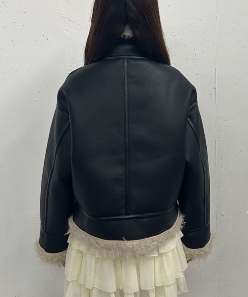 archives（アルシーヴ）の「フェイクレザーショートムートンジャケット（ムートンコート・レディース・ブラウン/ブラック・MEDIUM）」の15枚目の写真