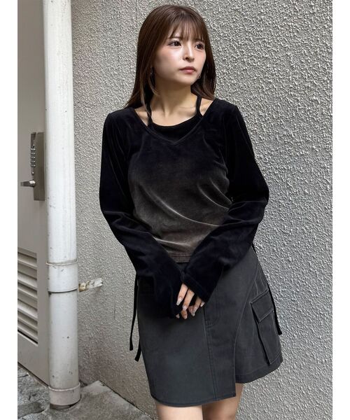 MURUA（ムルーア）の「ホルターネックベロアトップス（Tシャツ/カットソー・レディース・ブラック/ブルー/ベージュ・FREE）」の4枚目の写真