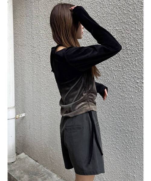 MURUA（ムルーア）の「ホルターネックベロアトップス（Tシャツ/カットソー・レディース・ブラック/ブルー/ベージュ・FREE）」の7枚目の写真