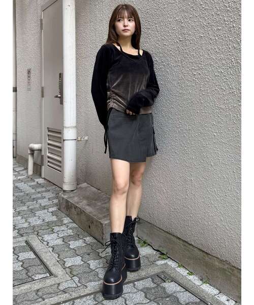 MURUA（ムルーア）の「ホルターネックベロアトップス（Tシャツ/カットソー・レディース・ブラック/ブルー/ベージュ・FREE）」の9枚目の写真