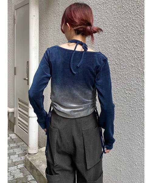 MURUA（ムルーア）の「ホルターネックベロアトップス（Tシャツ/カットソー・レディース・ブラック/ブルー/ベージュ・FREE）」の13枚目の写真